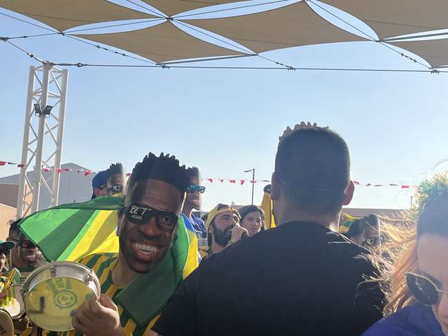 M&aacute;scara de Vini Jr. usada pela torcida