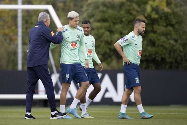 Quem Tite escalou para seleção brasileira?