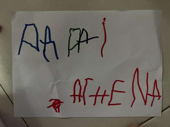 Athena, only three years old, is the new member of Mensa Brasil