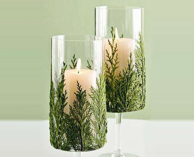 Christmas decoration; decorated Christmas table; Christmas candle; simple christmas decoration Christmas decoration; decorated Christmas table; Christmas candle; simple christmas decoration