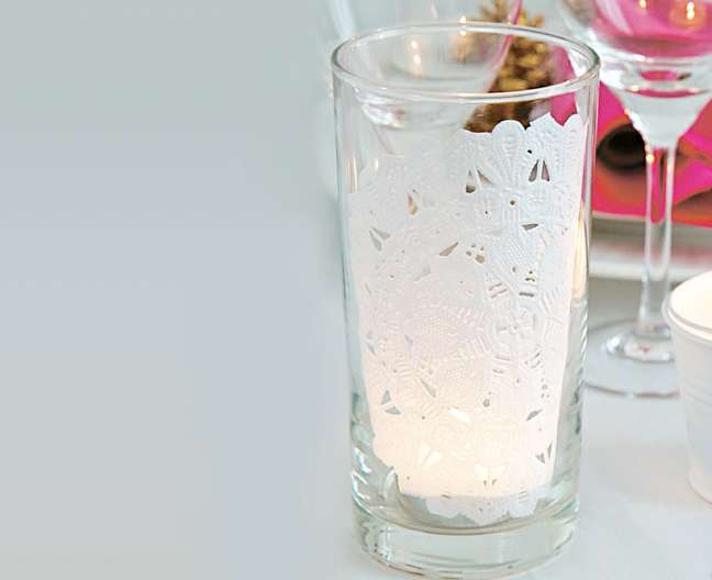 Christmas decoration; decorated Christmas table; Christmas candle; simple christmas decoration Christmas decoration; decorated Christmas table; Christmas candle; simple christmas decoration
