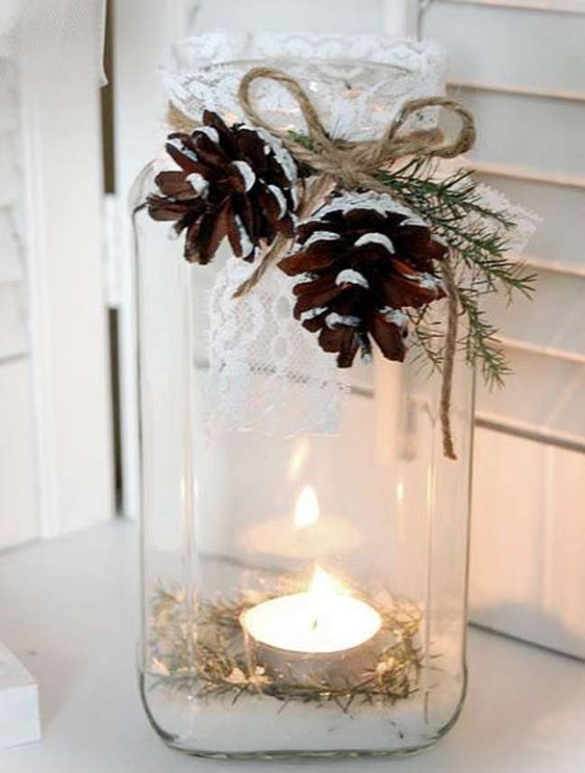 Christmas decoration; decorated Christmas table; Christmas candle; simple christmas decoration Christmas decoration; decorated Christmas table; Christmas candle; simple christmas decoration