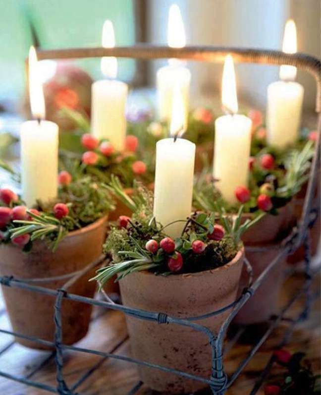 Christmas decoration; decorated Christmas table; Christmas candle; simple christmas decoration Christmas decoration; decorated Christmas table; Christmas candle; simple christmas decoration