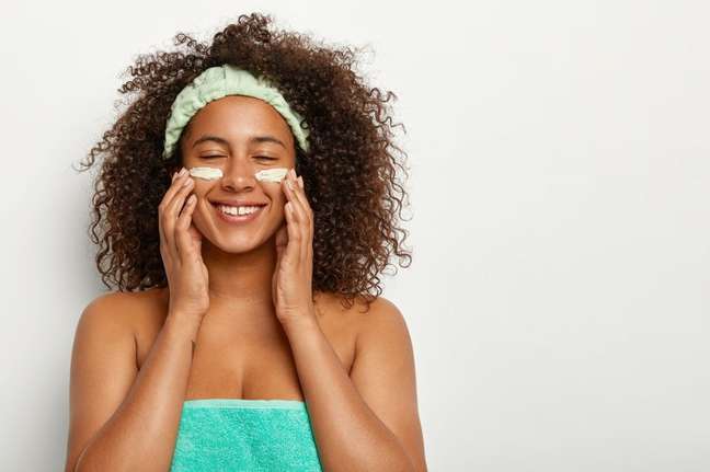 Acne in pregnancy: 8 skin care tips