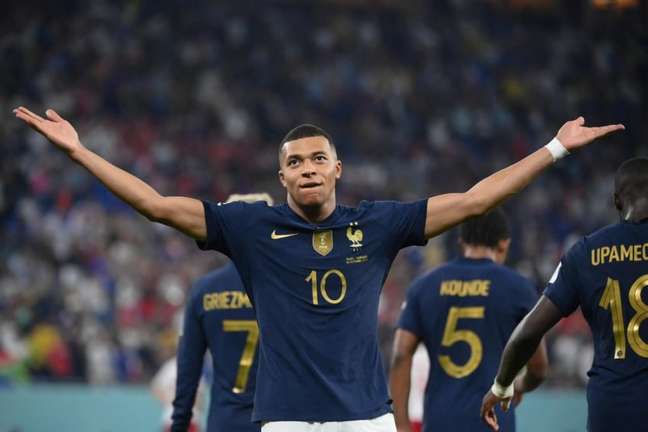 Mbappé comemora gol marcado na Copa do Mundo do Qatar (Foto: Franck Fife/ AFP)