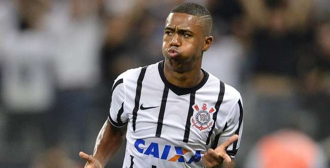 Ex-jogador do Corinthians é condenado a indenizar vizinhos por festas barulhentas