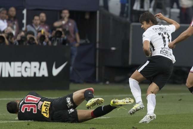 Perto de Romero, Corinthians está no limite da cota de estrangeiros