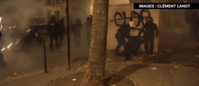 Tear gas was used in the police action (Photo: Replay / Twitter) Tear gas was used in the police action (Photo: Replay / Twitter)