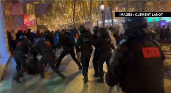Widespread confusion involving the police ends with the celebration of Moroccans in Paris