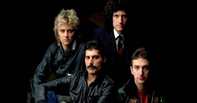 Queen conquer the official store in Brazil from Universal Music