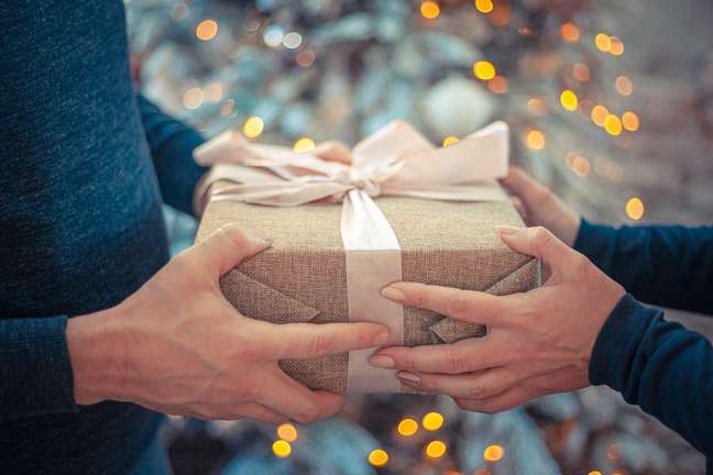 The secret friend depends on them: which signs love the Christmas tradition?