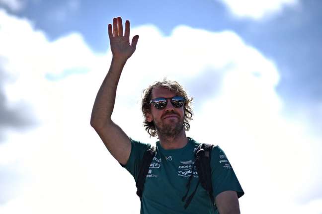 Sebastian Vettel says goodbye to sport 