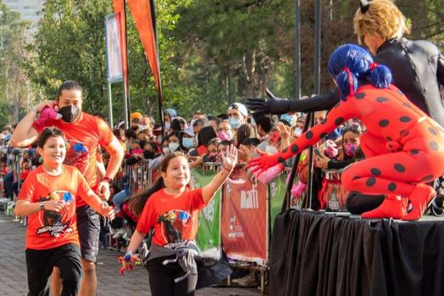 Miraculous Run: Shall we take the kids on a run with Ladbug, Chat Noir and the whole gang?