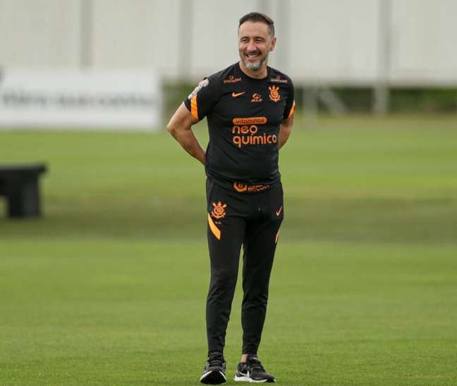 Flamengo anuncia Vítor Pereira: relembre os pontos positivos e negativos do treinador no Corinthians