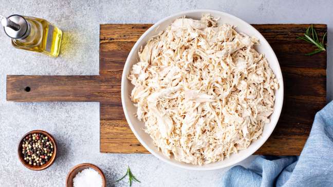 5 hacks to shred chicken and save time in the kitchen