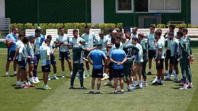 Por que o Palmeiras ainda não voltou aos treinamentos?