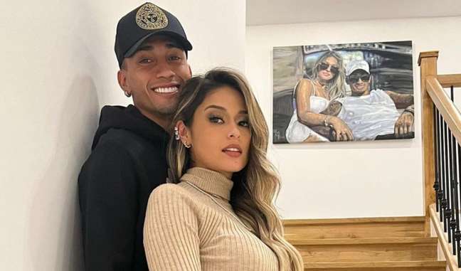 Raphinha’s wife announces pregnancy after Brazil’s cup defeat  Know the details of the relationship!