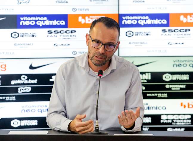 Diretor financeiro do Corinthians explica receita recorde e fala em 