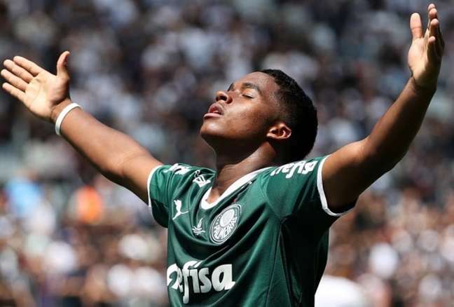Endrick se torna o maior embaixador da base do Palmeiras no mundo; leia análise
