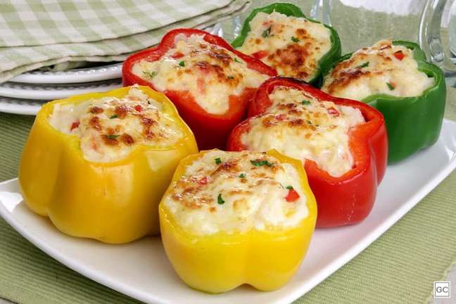 Stuffed peppers with puree and cod – Photo: Guia da Cozinha Stuffed peppers with puree and cod – Photo: Guia da Cozinha