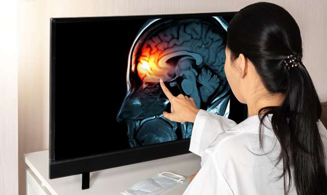Warning: Common symptoms may indicate meningitis