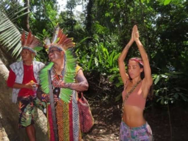 Ines se bat pour des directives environnementales et a même vécu dans la forêt amazonienne (Photo : Reproduction/Insatgram)