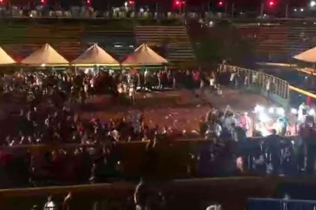 The PMs are arrested after shooting in confusion during Maiara and Maraisa’s show