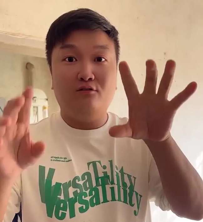 The Chinese YouTuber is murdered by his rival during the live