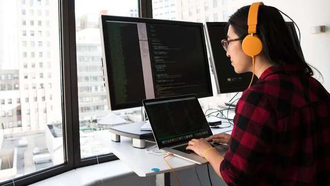 The demand for development and analytics professionals continues to grow. (Image: Playback/Pexel) The demand for development and analytics professionals continues to grow. (Image: Playback/Pexel)
