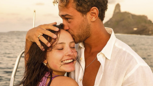 Larissa and André revealed their engagement in a post on Instagram