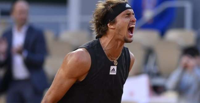 Zverev beats Djokovic.  Rybakina beats Sabalenka in the World Tennis League