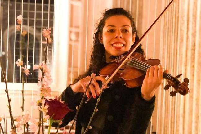 The Brazilian violinist plays at Pope Francis’ birthday party