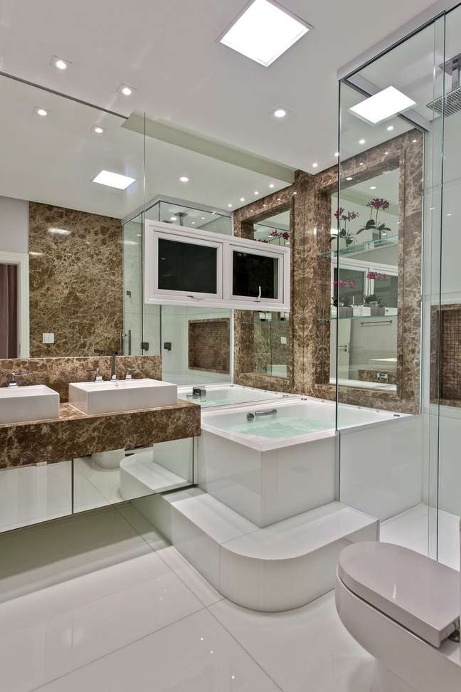 34. Luxurious Brown Marble Bathroom – Photo Aquiles Nicolas Kilaris 34. Luxurious Brown Marble Bathroom – Photo Aquiles Nicolas Kilaris