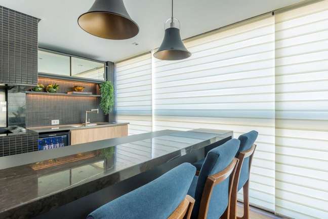 46. ​​Gourmet area with dark brown marble top – Photo Cristina Reinert 46. ​​Gourmet area with dark brown marble top – Photo Cristina Reinert