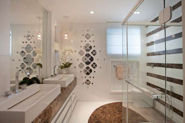 41. Bathroom with brown marble top – Photo Lopes 41. Bathroom with brown marble top – Photo Lopes