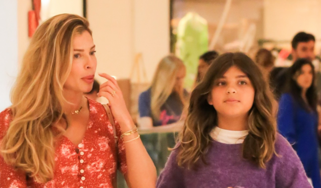 Huge!  You blinked and Grazi Massafera’s daughter is almost the size of her mother.  Photos!