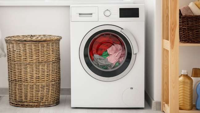 Check out tips to improve your laundry routine - Shutterstock