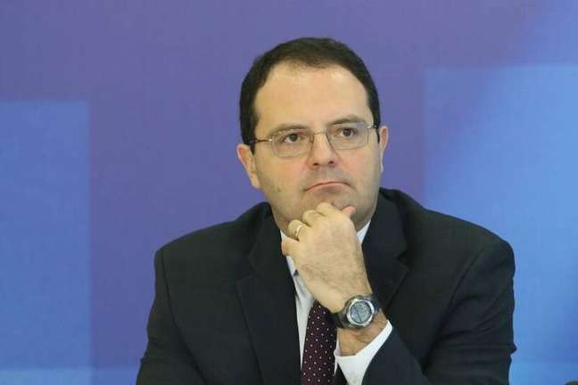 Nelson Barbosa and Tereza Campello accept Mercadante’s invitation to work at the BNDES
