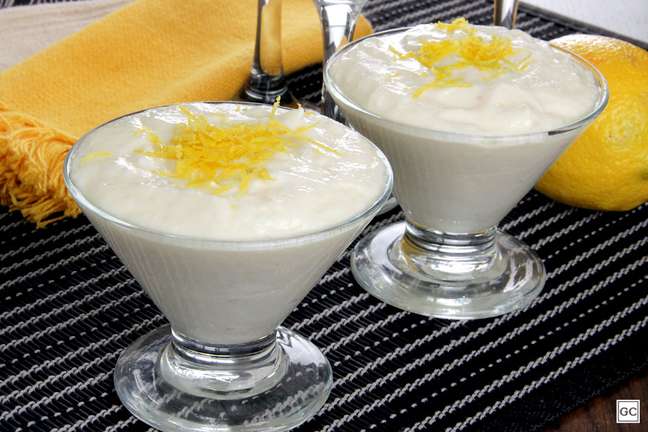 White chocolate mousse with Sicilian lemon – Photo: Guia da Cozinha White chocolate mousse with Sicilian lemon – Photo: Guia da Cozinha