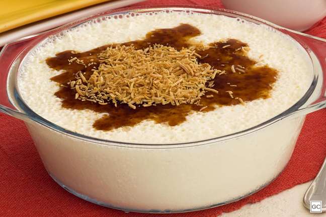 Mousse of condensed milk and burnt coconut – Photo: Guia da Cozinha Mousse of condensed milk and burnt coconut – Photo: Guia da Cozinha