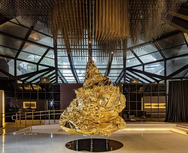 7 luxurious Christmas trees around the world