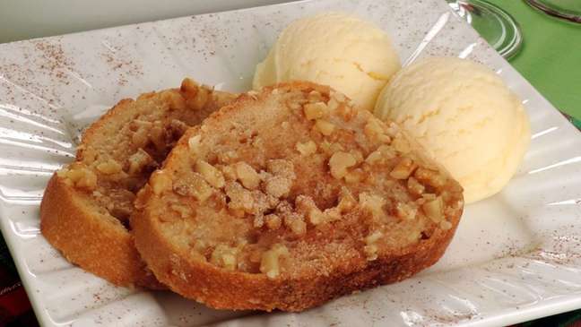 Roasted French toast with walnuts: the dessert that will conquer your family