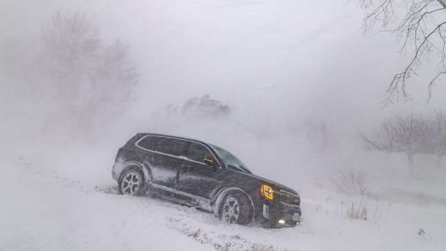 Many drivers had to abandon their vehicles due to snowstorms. Many drivers had to abandon their vehicles due to snowstorms.