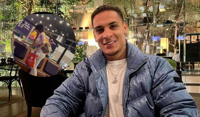 Antony’s ex-lover travels to England to spend New Years with the player