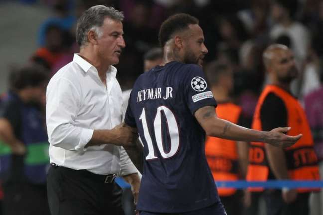 PSG coach defends Neymar after sending off: “The first yellow card was very serious”