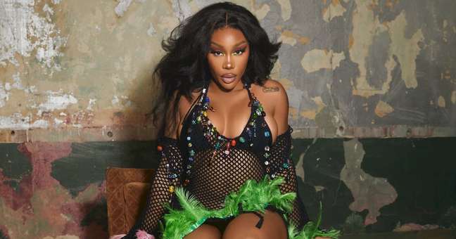 SZA Remains Top Chart With Her Album ‘SOS’