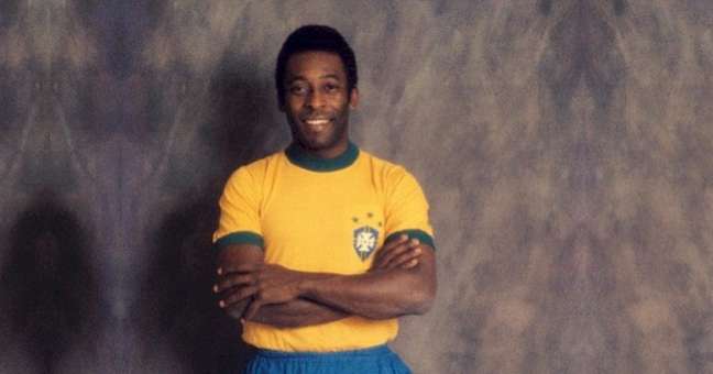 Goodbye Pele!  ECAD publishes a note of condolences for the death of the “King of football”