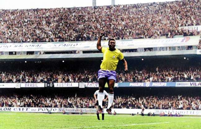 São Paulo relembra despedida de Pelé da Seleção Brasileira no Morumbi