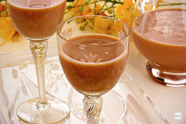 Homemade Amarula – Photo: Guia da Cozinha Homemade Amarula – Photo: Guia da Cozinha