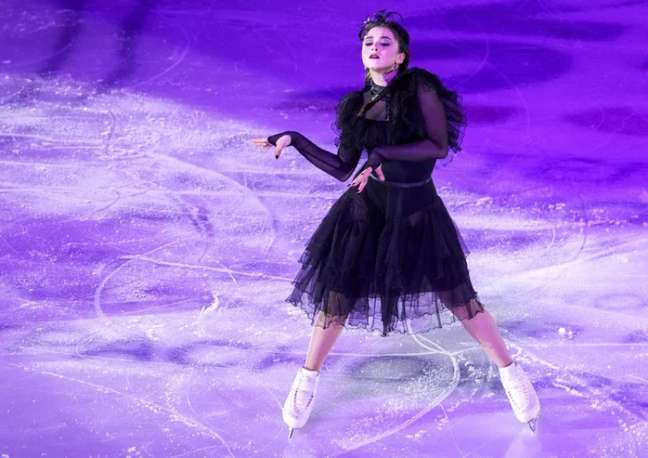Olympic figure skater goes viral as she does the ‘Wandinha dance’ on ice